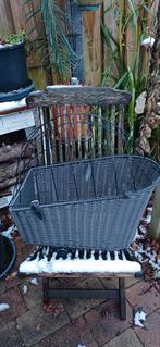 Fietsmand kleine hond, Ophalen