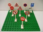Lego 10 verkeersborden, Complete set, Ophalen of Verzenden, Lego, Zo goed als nieuw