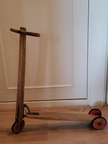 Vintage Houten Step met 3 wielen beschikbaar voor biedingen