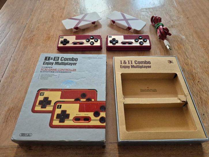 8BitDo FC30 Game Controller - famicom I&II Combo, Computers en Software, Joysticks, Gebruikt, Ophalen of Verzenden