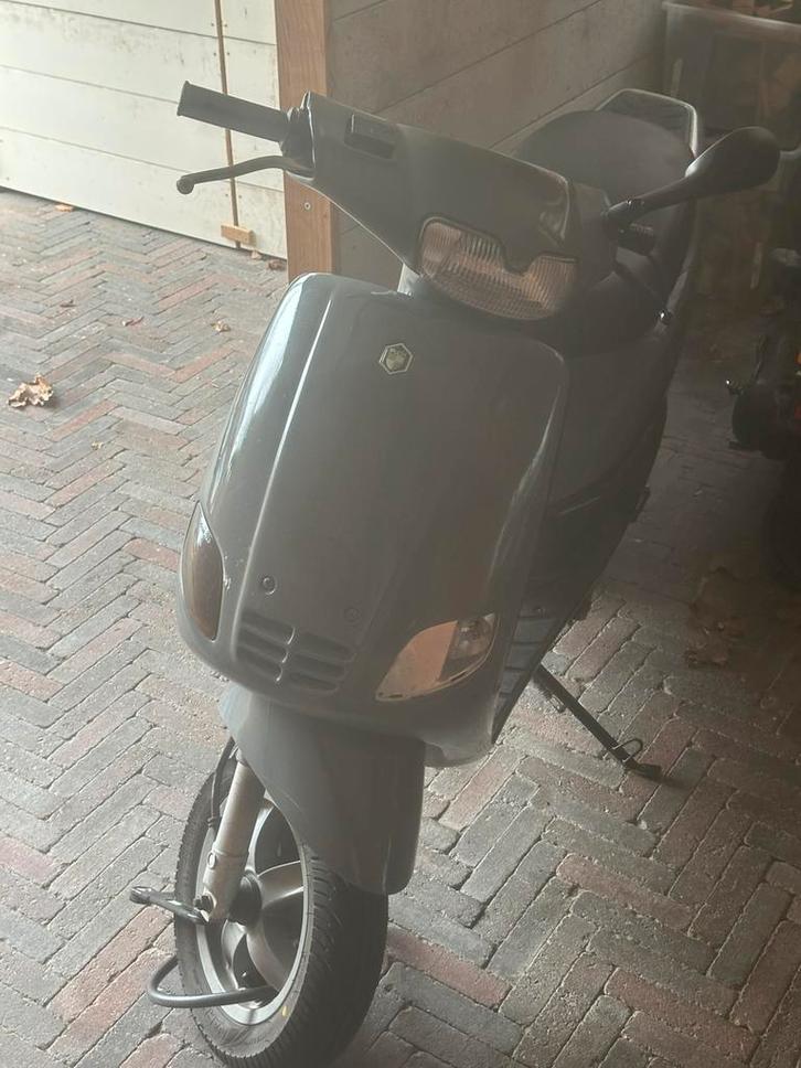 type 3 70cc, Fietsen en Brommers, Scooters | Piaggio, Gebruikt, Zip, Maximaal 45 km/u, Tweetakt, Verzenden