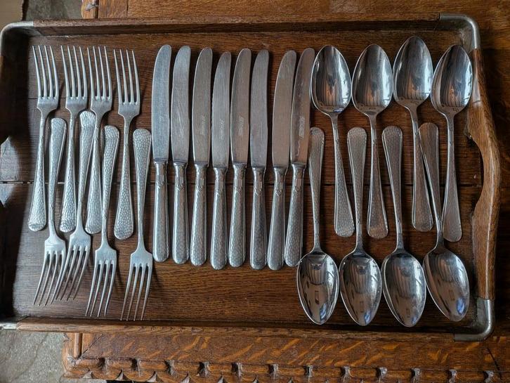 Gero hamerslag 294  Franse lelie compl cassette    84 delig, Huis en Inrichting, Keuken | Bestek, Rvs of Chroom, Vaatwasserbestendig