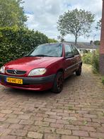 Citroën Saxo 1.1 I 2001 Rood, Auto's, Voorwielaandrijving, 450 kg, 600 kg, 4 cilinders