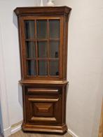 Houten hoekkast met glas en lade, Ophalen