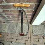 Oma's Fietspomp - Werkt Nog!, Fietsen en Brommers, Ophalen of Verzenden, Gebruikt