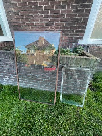 Gelaagd glas 2 stukken zie omschrijving voor afmeting beschikbaar voor biedingen