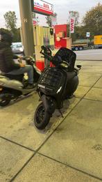 Vespa Sprint Akrapovic 2019 Full option 50cc, Ophalen, Overige modellen, Maximaal 45 km/u, Zo goed als nieuw