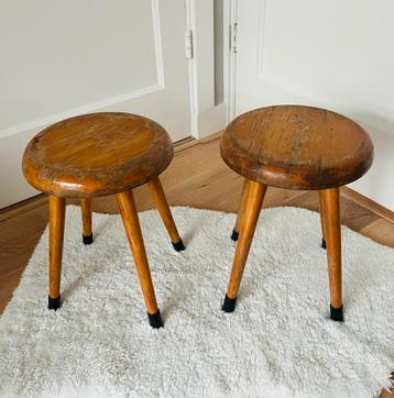 Vintage schoolkrukjes hout krukjes retro school beschikbaar voor biedingen