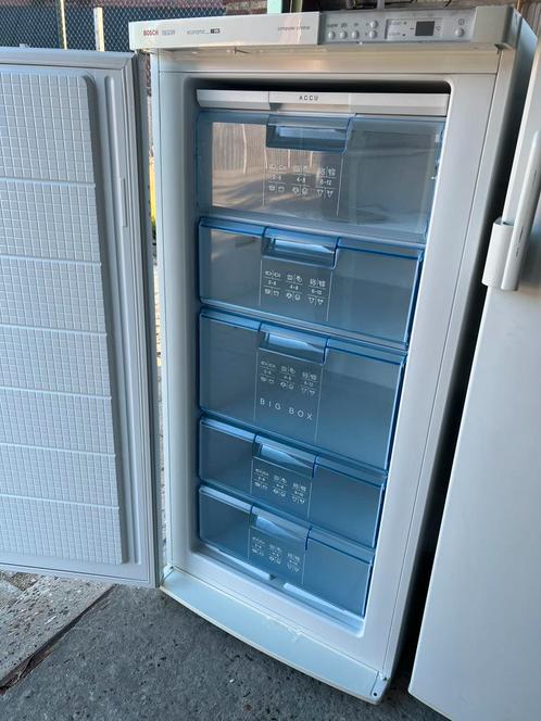 Bosch vrieskast vriezer 135x65 cm. 220 liter niet gebruikt, Witgoed en Apparatuur, Vriezers en Diepvrieskisten, Zo goed als nieuw