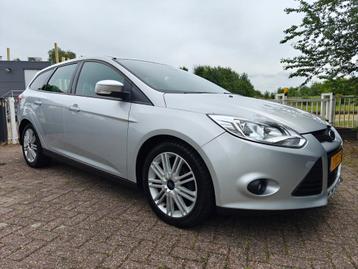 Ford Focus 1.6 Ti-vct 92KW Stationwagen 2011 Grijs APK Nieuw beschikbaar voor biedingen