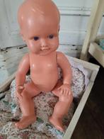 Vintage baby popje 30 cm, Ophalen of Verzenden, Zo goed als nieuw, Pop