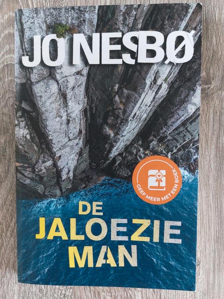 Jo Nesbø - De jaloezieman, Boeken, Thrillers, Zo goed als nieuw, Scandinavië, Ophalen of Verzenden