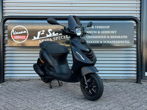 Piaggio Zip Mat Zwart Snor 2021 8481 km Full Option 1 eig, Fietsen en Brommers, Scooters | Vespa, Zo goed als nieuw, Overige modellen