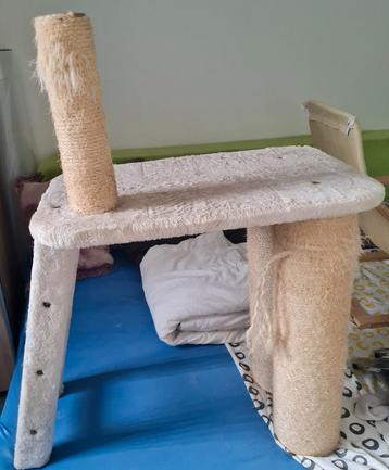 Katten krab paal met trappetje beschikbaar voor biedingen