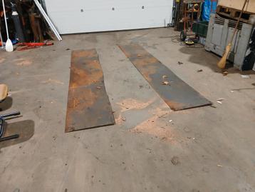 IJzeren Stalen Platen 300x50x0.1cm - Klusproject beschikbaar voor biedingen