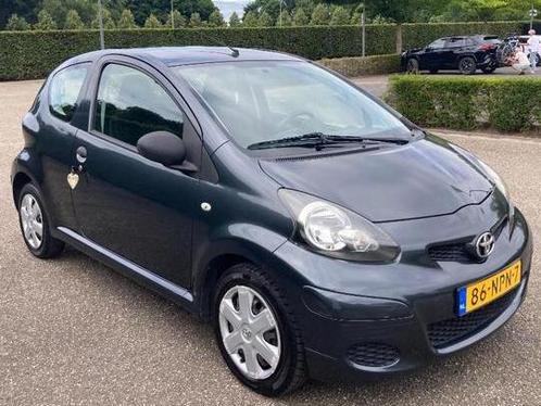 Toyota Aygo 1.0 12V Vvt-i 3DRS MMT 2010 Grijs, Auto's, Toyota, Particulier, Aygo, Airbags, Mistlampen, Radio, USB, Benzine, A