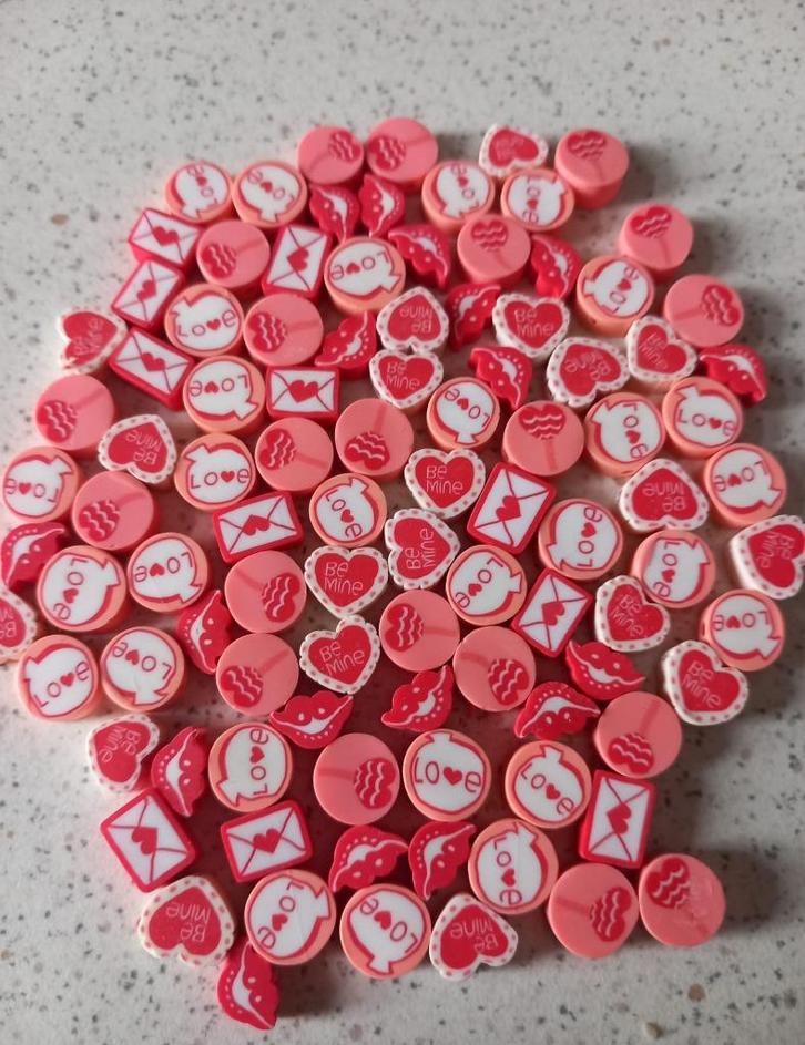 Polymeer love mix (1) kralen "nieuw", Hobby en Vrije tijd, Kralen en Sieraden maken, Nieuw, Kraal, Ophalen of Verzenden