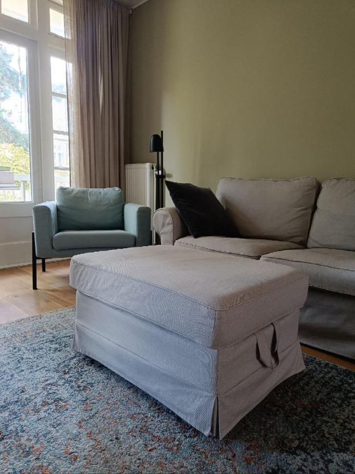 Footstool with storage - IKEA, Huis en Inrichting, Banken | Voetenbanken en Poefen, Gebruikt, 50 tot 75 cm, 75 tot 100 cm, Rechthoekig