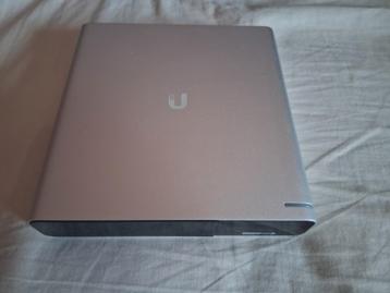 Unifi Cloud Key G2 Plus nieuw 1TB SSD beschikbaar voor biedingen