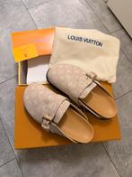 Instappers, Ophalen of Verzenden, Instappers, Beige, Louis Vuitton