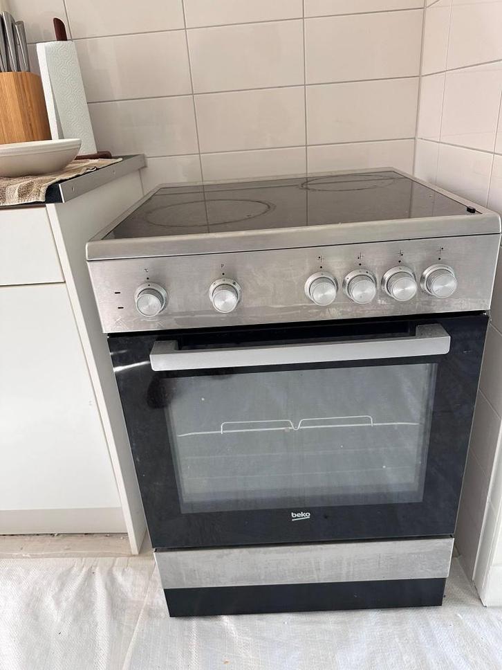 Gasfornuis beko fase 3, Witgoed en Apparatuur, Fornuizen, Gebruikt, Vrijstaand, Gas, 4 kookzones, 85 tot 90 cm, Grill, Ophalen