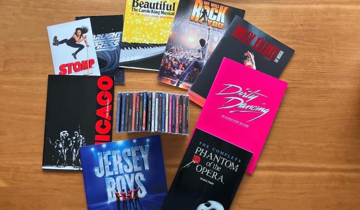 9 originele musical programmaboekjes + 20 musical cd's, Boeken, Kunst en Cultuur | Dans en Theater, Zo goed als nieuw, Ballet of Musical
