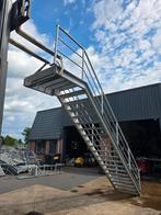 Stalen trap met bordes gegalv. Hoog 3.82 mtr. Nob085, Ophalen, Zo goed als nieuw, 2 tot 4 meter