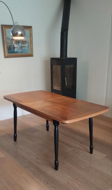 Vintage Mid Century uitschuifbare tafel beschikbaar voor biedingen