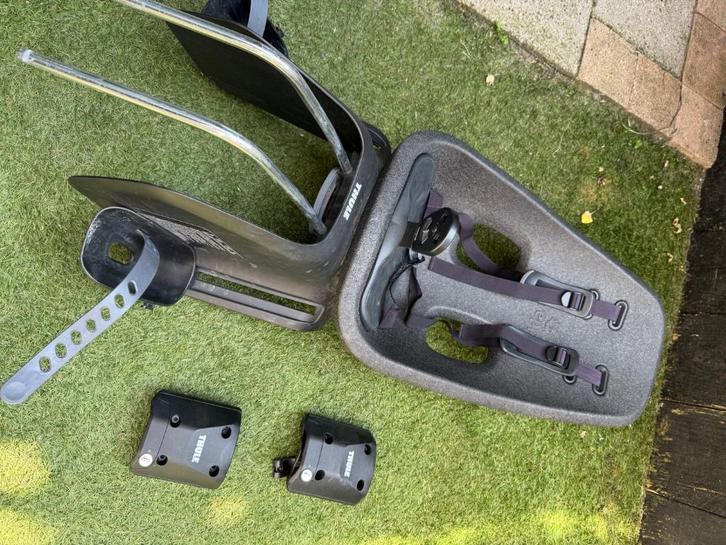 Thule fietsstoel achter met 2 adapters zadelbuis, Fietsen en Brommers, Fietsaccessoires | Fietsstoeltjes, Gebruikt, Achterzitje
