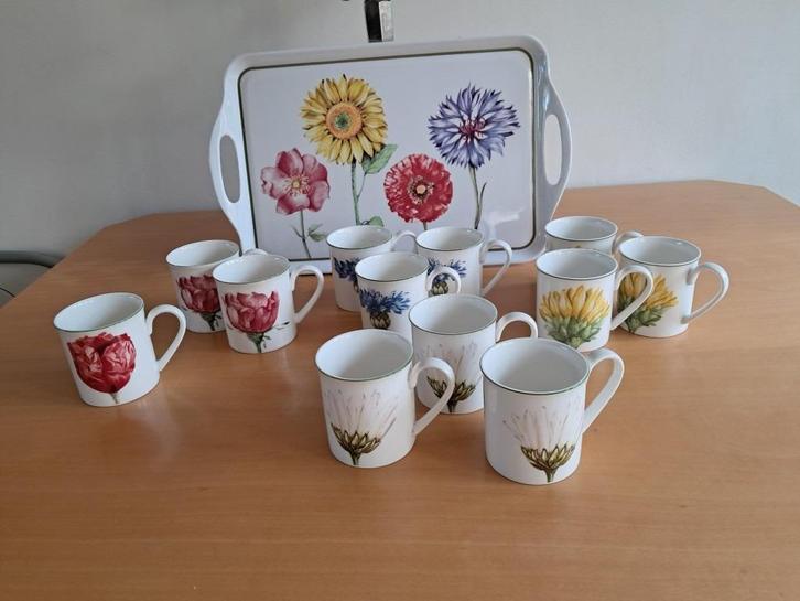 Mokken en dienblad Villeroy & Boch Flora, Huis en Inrichting, Keuken | Servies, Zo goed als nieuw, Kop(pen) en/of Schotel(s), Overige stijlen