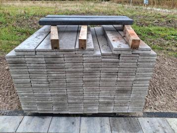 Opsluitbanden Grijs 100x15x5 - 62 stuks beschikbaar voor biedingen