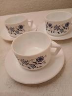 3 arcopal bleu onion kop en schotels, Verzamelen, Retro, Ophalen of Verzenden, Huis en Inrichting