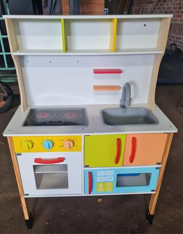 Houten kinderkeuken  beschikbaar voor biedingen