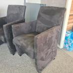 Twee eetkamer stoelen op wielen, Huis en Inrichting, Stoelen, Ophalen, Nieuw, Grijs, Twee