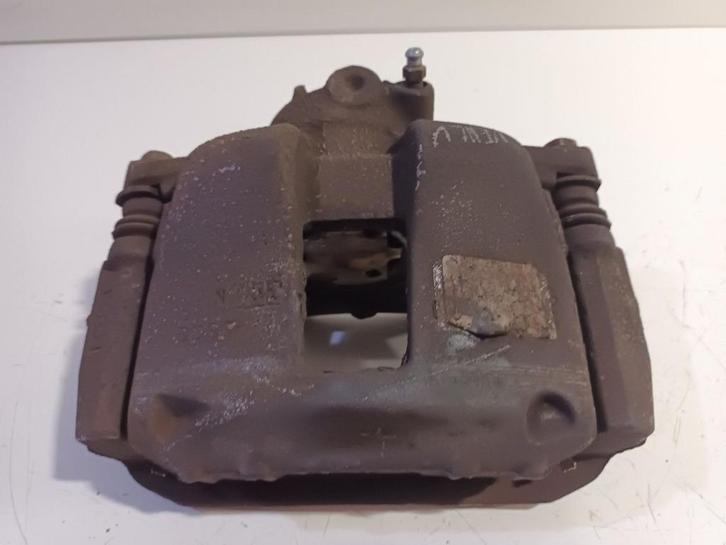 Remklauw links voor Peugeot 207, Auto-onderdelen, Remmen en Aandrijving, Peugeot, Gebruikt, Herkomst onderdeel bekend, 12 maanden garantie