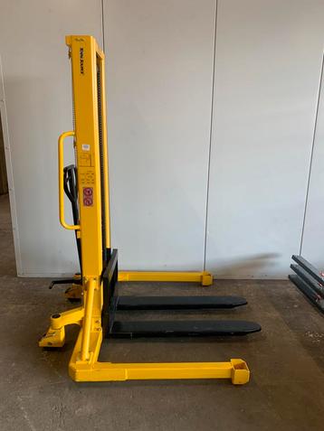 Breedspoor stapelaar 285cm / handstapelaar / palletstapelaar beschikbaar voor biedingen