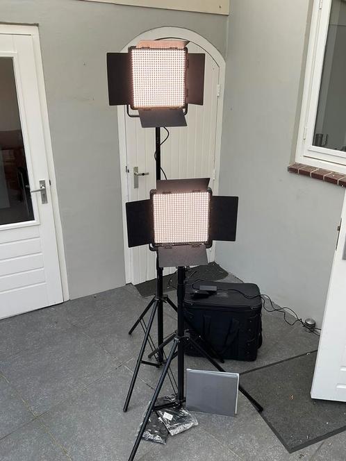 LedGo-600 bi-color Two Light kit, Audio, Tv en Foto, Fotografie | Fotostudio en Toebehoren, Lamp of Flitsset, Ophalen