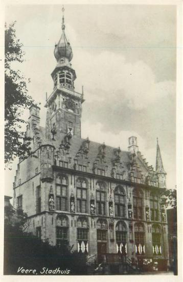 (701-203-011) Veere Stadhuis beschikbaar voor biedingen