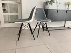 Vitra Eames side stoelen wit gestoffeerd grijs dsw, Huis en Inrichting, Stoelen, Ophalen of Verzenden, Zo goed als nieuw, X, X