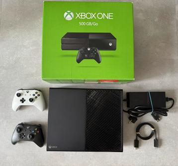 Xbox One 500GB + 2 Controllers + Originele Doos beschikbaar voor biedingen