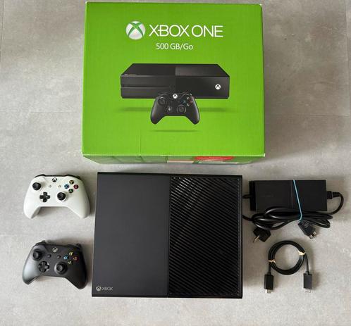 Xbox One 500GB + 2 Controllers + Originele Doos, Spelcomputers en Games, Games | Xbox One, Gebruikt, Overige genres, 1 speler