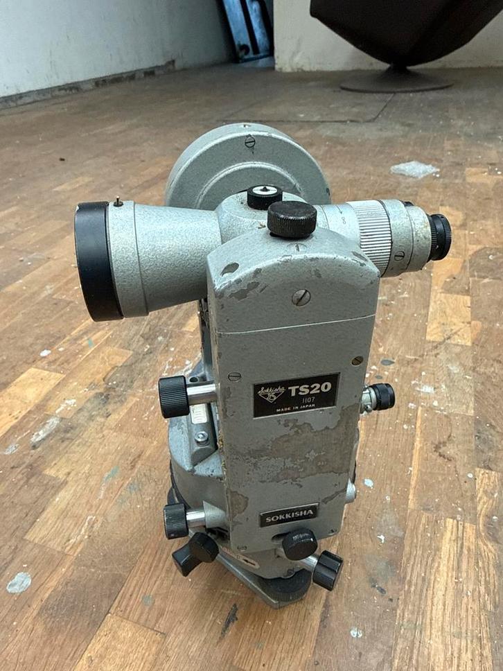 Sokkisha TS20 Theodoliet - Made in Japan - Vintage Instrumen, Antiek en Kunst, Antiek | Gereedschap en Instrumenten, Ophalen