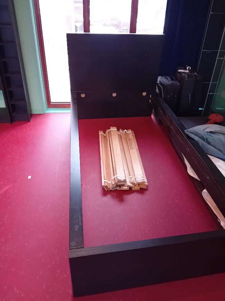 Ikea bed gratis af te halen, Huis en Inrichting, Slaapkamer | Bedden, Gebruikt, Eenpersoons, 90 cm, 200 cm, Hout, Zwart, Ophalen