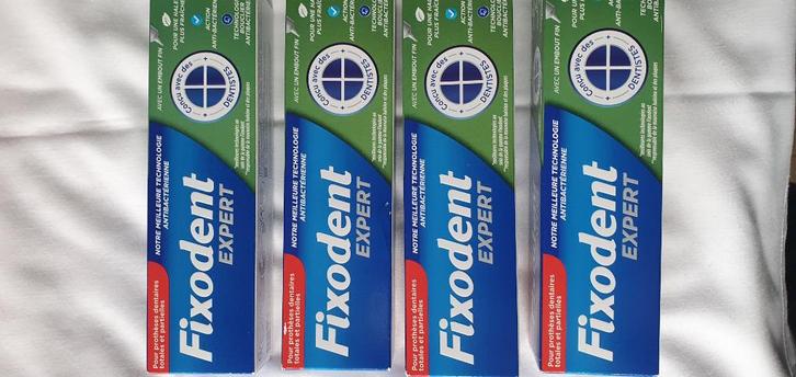 4 tubes Fixodent met smalle tuit voor makkelijk aanbrengen, Sieraden, Tassen en Uiterlijk, Uiterlijk | Mondverzorging, Nieuw, Overige typen