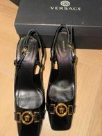 Versace Pumps/Slingbacks ZGAN maat 39, Ophalen of Verzenden, Zo goed als nieuw, Zwart, Pumps