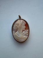 Gouden camée hanger met vrouwenprofiel, Ophalen of Verzenden, Goud, Hanger, Met edelsteen