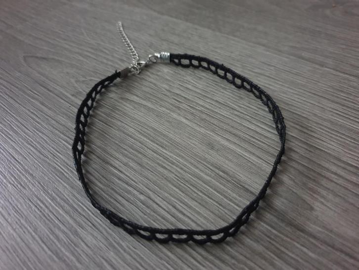 Zwarte ketting/ choker ~ NH0610, Sieraden, Tassen en Uiterlijk, Kettingen, Zo goed als nieuw, Overige materialen, Zwart, Ophalen of Verzenden