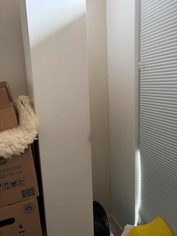 Badkamer kast beschikbaar voor biedingen