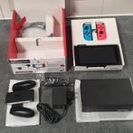 NINTENDO Switch Rood en Blauw SET, Ophalen of Verzenden, Gebruikt, Met 2 controllers, Switch Original