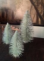 3 zilverkleurige kerstboompjes, Diversen, Kerst, Ophalen